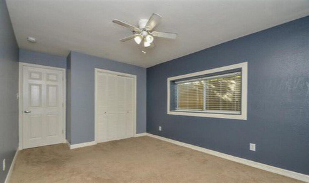 More Photos Of 7648 Broadview Dr, Houston Apartments For Sale