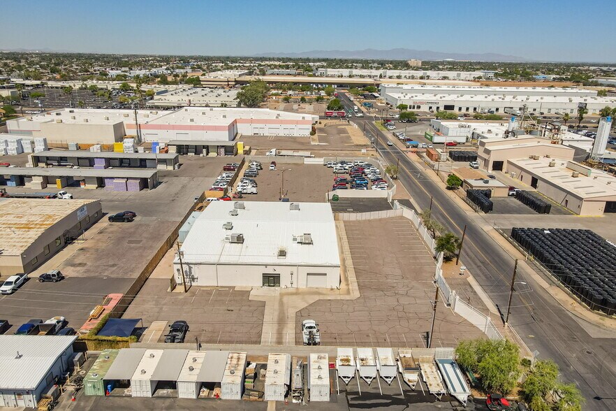 More Photos Of 4205 W Glenrosa Ave, Phoenix Warehouse For Lease