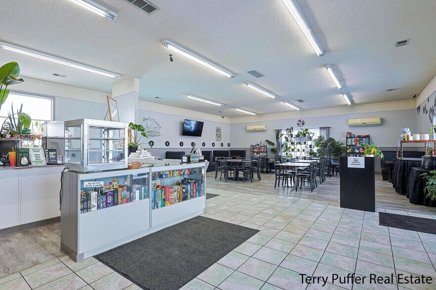 More Photos Of 246 Division St, Hesperia Restaurant For Sale