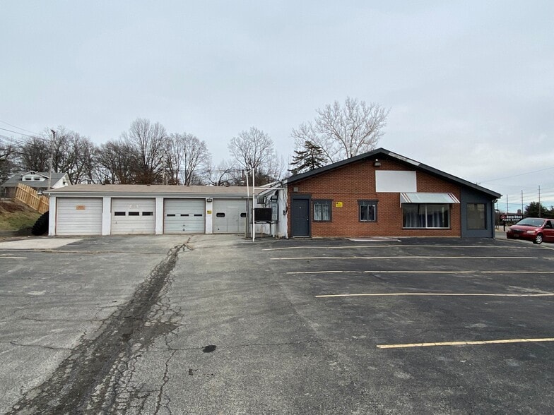 More Photos Of 9197 Saint Charles Rock Rd, Saint Louis Auto Dealership For Sale