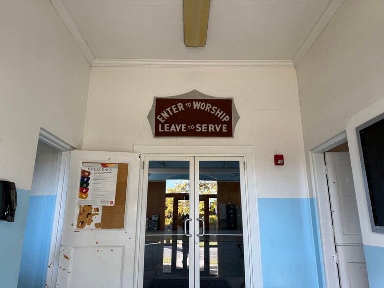 More Photos Of 224 E Rensselaer St, Bucyrus General Retail For Sale