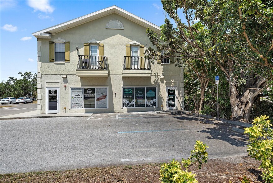 Primary Photo Of 925 Tamiami Trl S, Venice Storefront Retail Residential For Sale