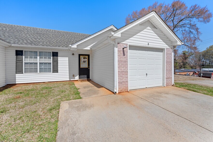 More Photos Of 229 E Wilson St, Villa Rica Multifamily For Sale