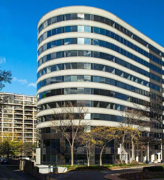 More Photos Of 1525 Wilson Blvd, Arlington Office For Lease