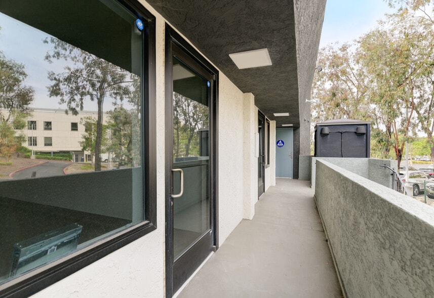 More Photos Of 8090 Parkway Dr, La Mesa Medical For Lease