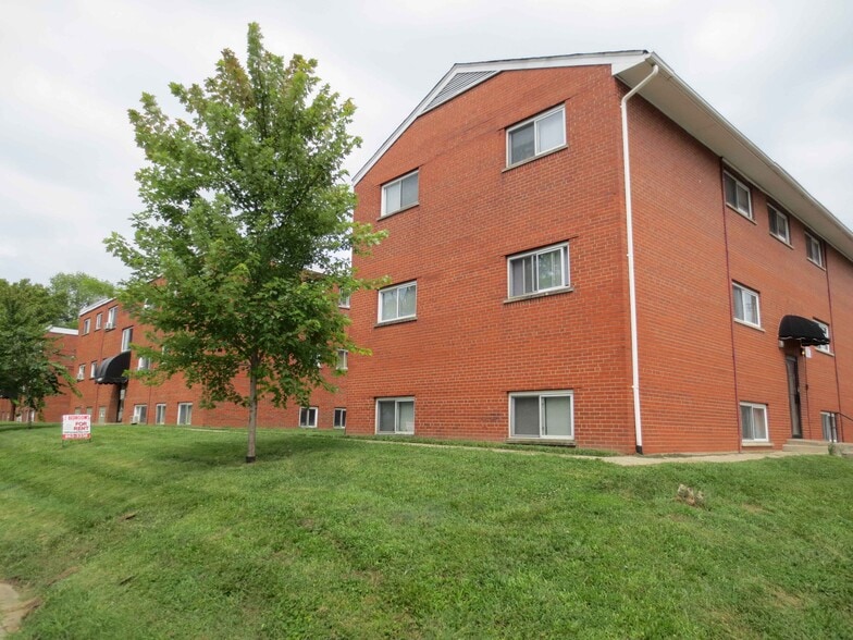 More Photos Of 8400-8414 Anthony Wayne Ave, Cincinnati Apartments For Sale