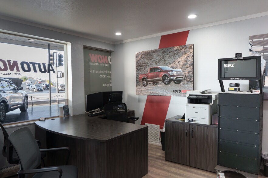 More Photos Of 83333 State Highway 111, Indio Auto Dealership For Lease