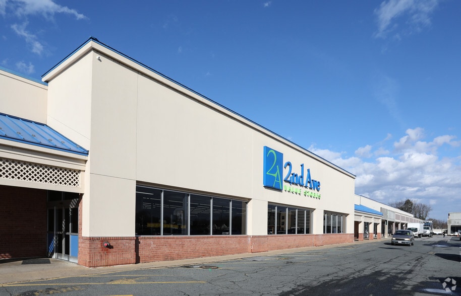 Primary Photo Of 8700 Richmond Hwy, Alexandria Unknown For Lease