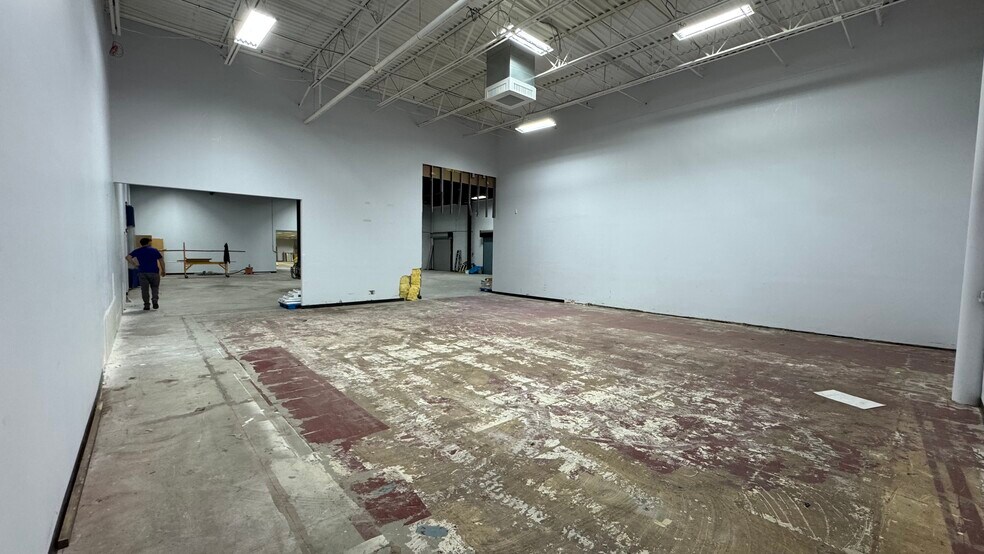 More Photos Of 3864 Courtney St, Bethlehem Flex For Lease