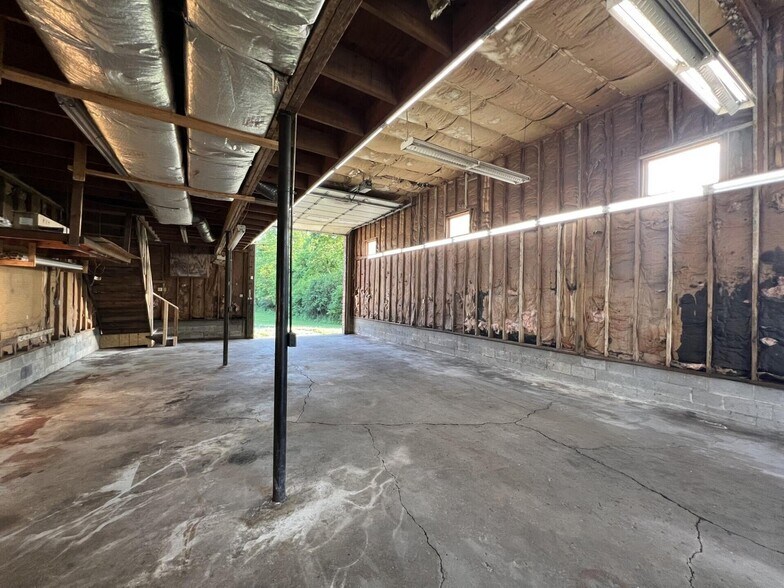 More Photos Of 4660 Mary Ingles Highway, Silver Grove Police Fire Station For Sale