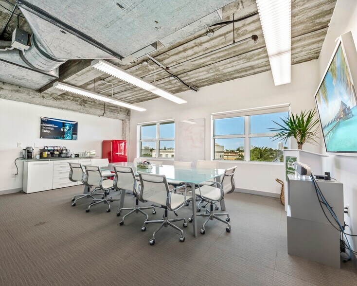 More Photos Of 605 lincoln Rd, Miami Beach Office Residential For Lease