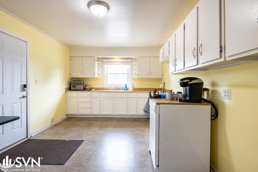 More Photos Of 331 Versailles Rd, Frankfort Office For Sale