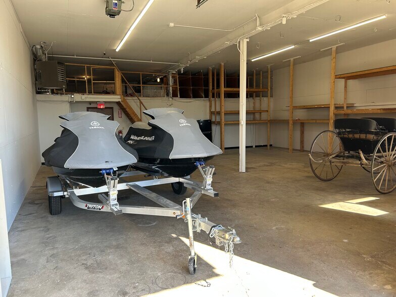 More Photos Of 10215 Franklin Ave, Franklin Park Warehouse For Sale