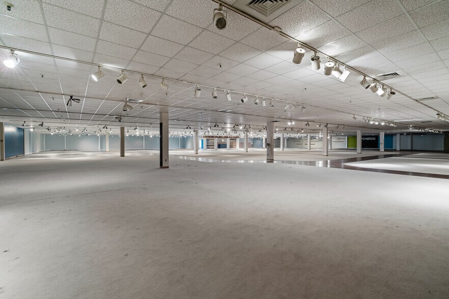 More Photos Of 205 Model Farm Rd, High Point Warehouse For Lease