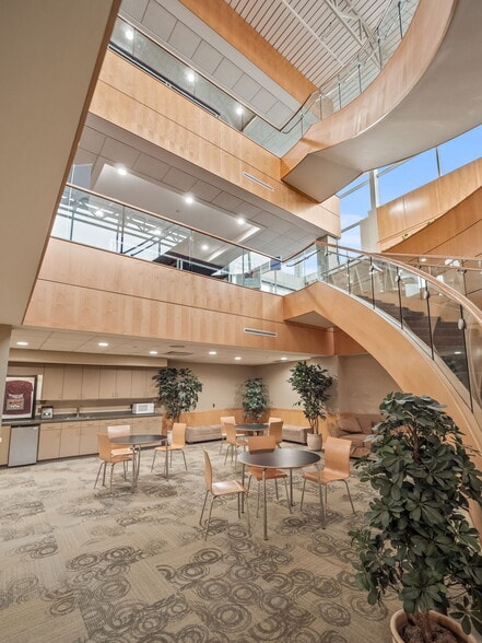 More Photos Of 1455 S Lapeer Rd, Lake Orion Hospital For Lease