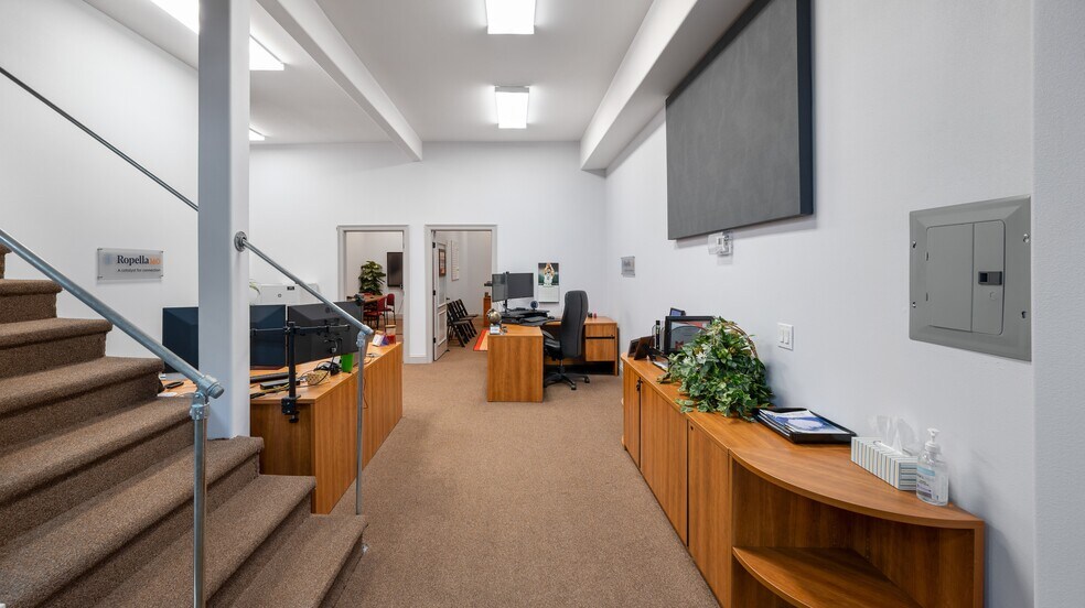 More Photos Of 8100 Opportunity Dr, Milton Office For Lease