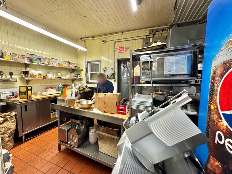 More Photos Of 3943 Merrick Rd, Seaford Storefront Retail Office For Sale