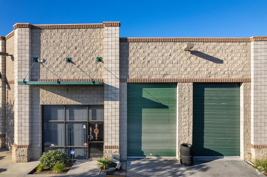 More Photos Of 42108 Roick Dr, Temecula Warehouse For Lease