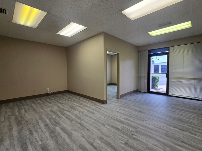 More Photos Of 9225 Ulmerton Rd, Largo Light Distribution For Sale