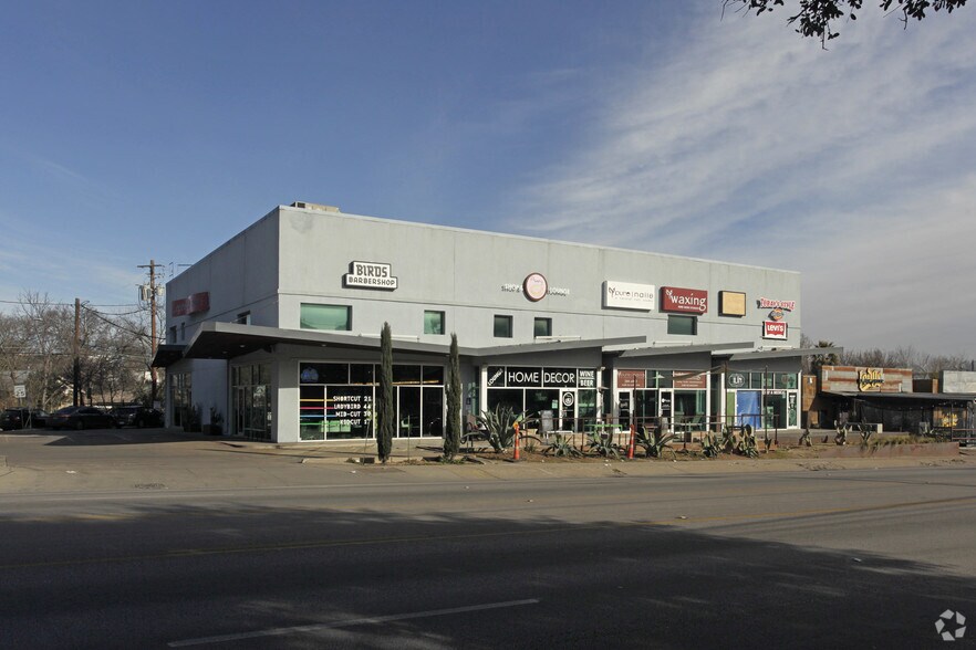 More Photos Of 2110 S Lamar Blvd S, Austin Storefront For Lease