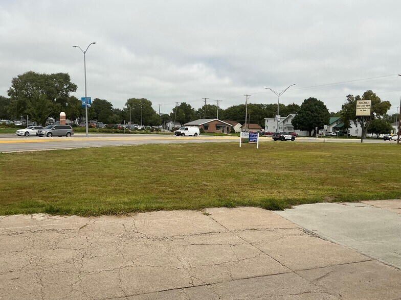 More Photos Of 802 W 25th St, Kearney Land For Sale