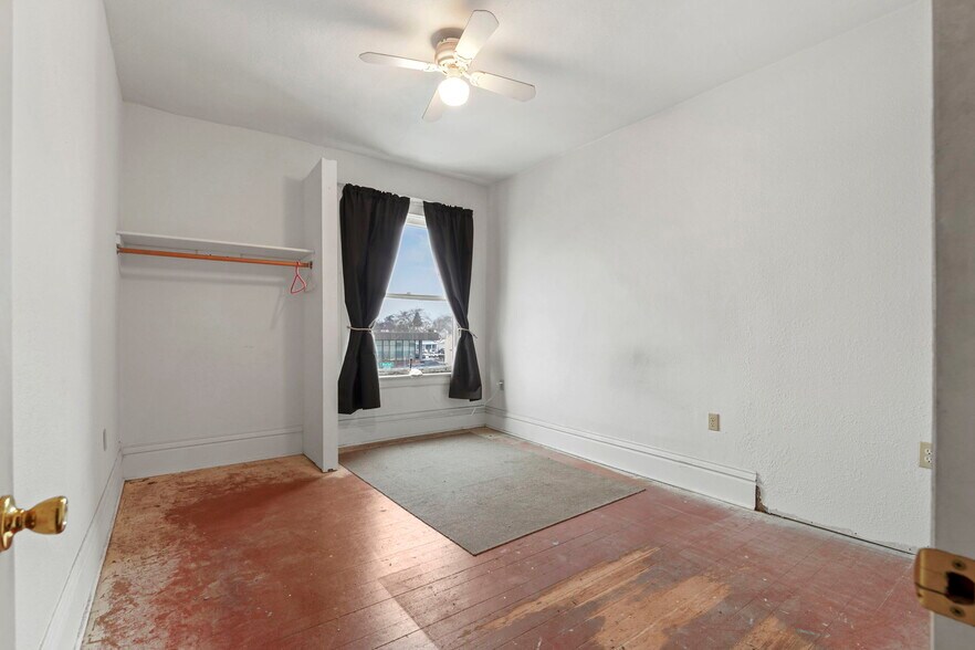 More Photos Of , Spokane General Retail For Sale