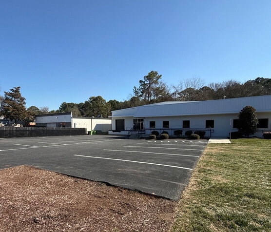 More Photos Of 1924 Wake Forest Rd, Raleigh Flex For Lease