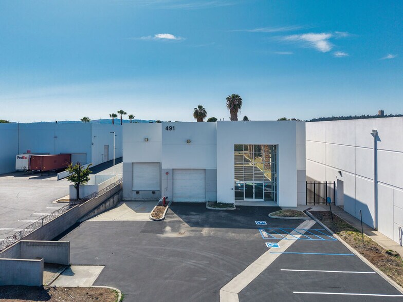 More Photos Of 491 Yorbita Rd, City of Industry Warehouse For Lease
