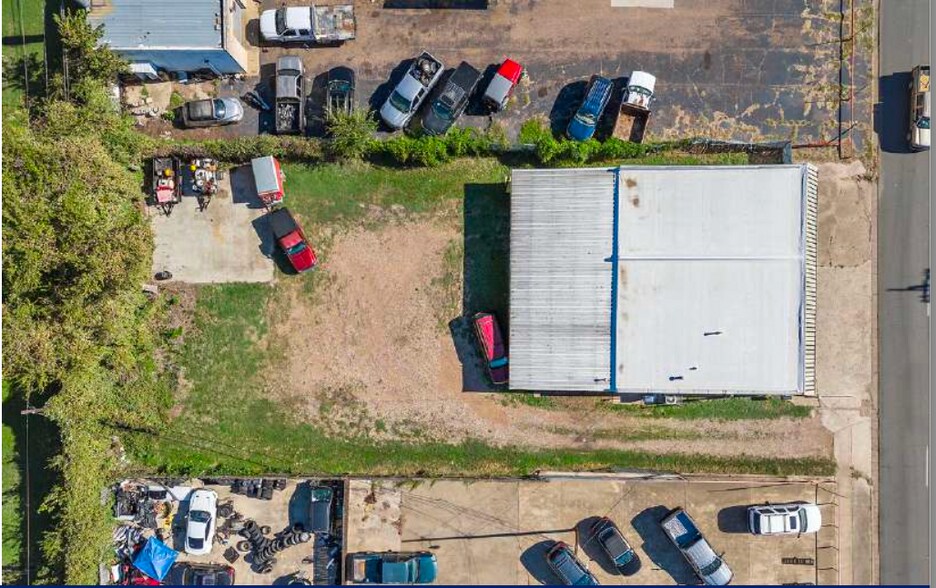 More Photos Of 2125 Franklin Ave, Waco Warehouse For Lease