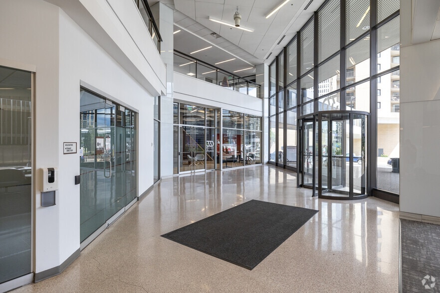 More Photos Of 330 2nd Ave S, Minneapolis Office For Sale