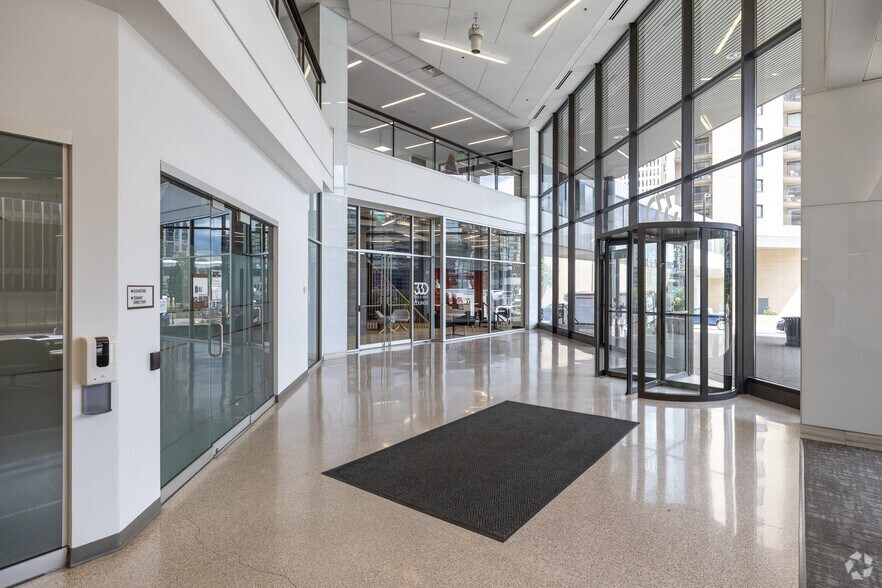 More Photos Of 330 2nd Ave S, Minneapolis Office For Sale