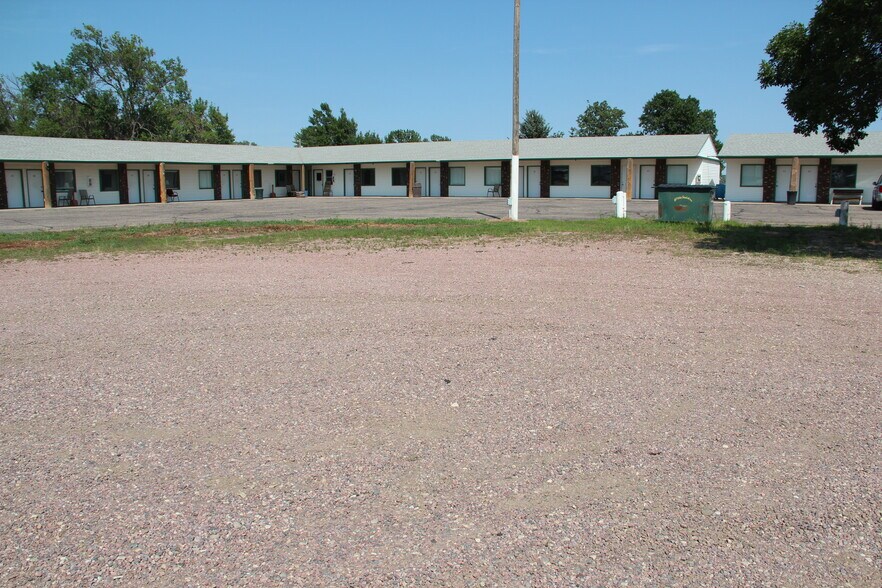 More Photos Of 720 S Main St, Kimball Hotel For Sale