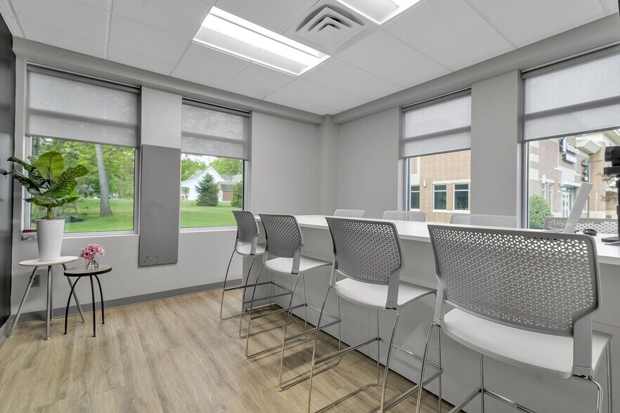 More Photos Of 6031-6045 Transit Rd, East Amherst Unknown For Lease