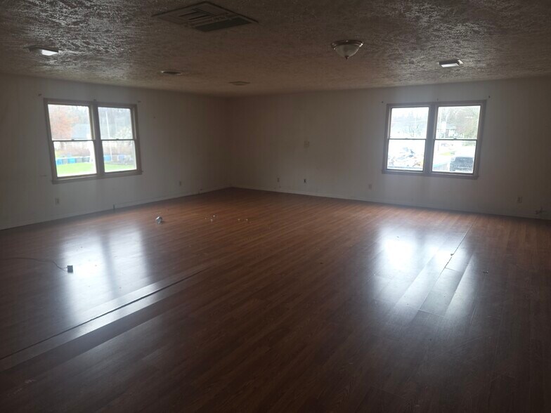 More Photos Of 822 Main St, Jamestown Freestanding For Sale