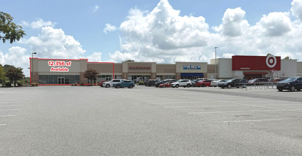More Photos Of 127 E North Pointe Dr, Salisbury Freestanding For Lease