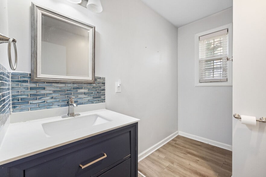 More Photos Of 2721 Wendell Blvd, Wendell Medical For Lease