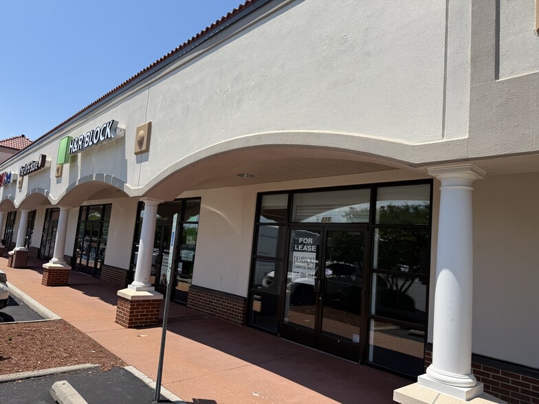 More Photos Of 869-879 Lynnhaven Pky, Virginia Beach Unknown For Lease