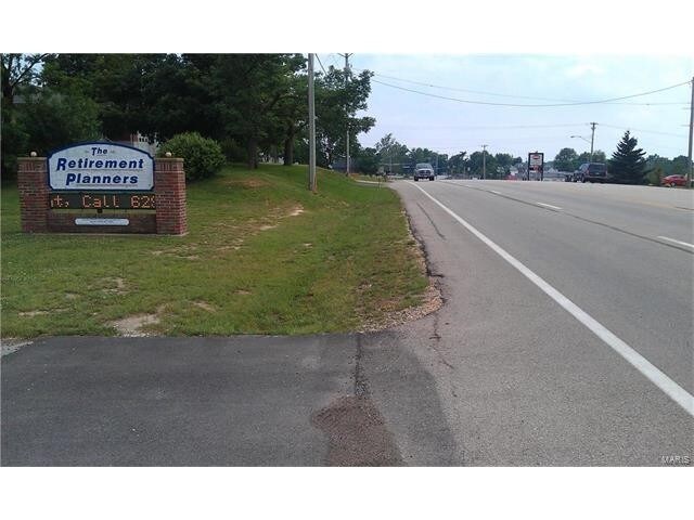 More Photos Of 1240 N Main St, Saint Clair Office For Sale