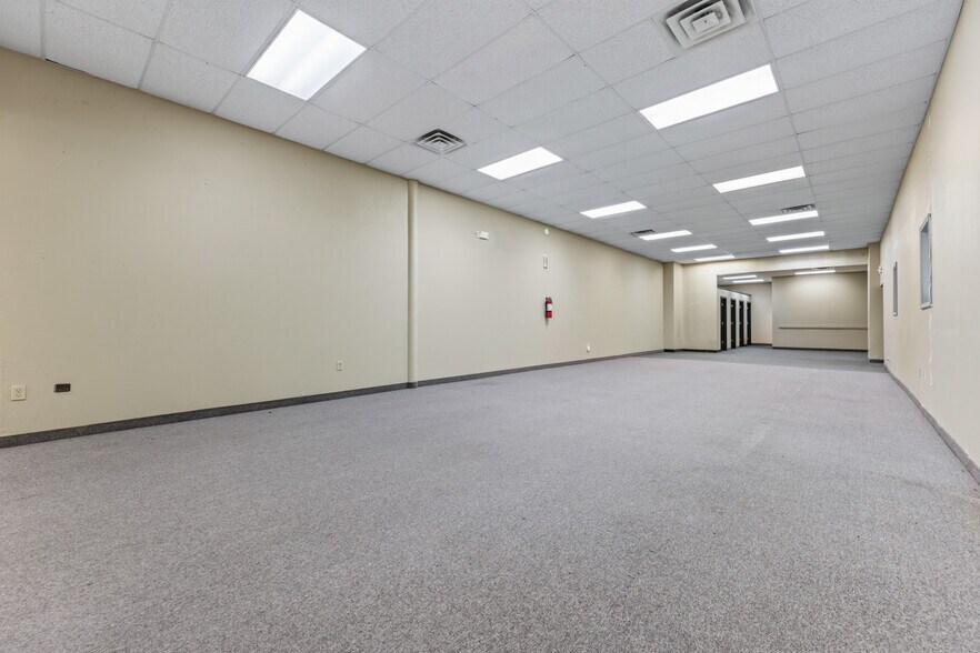 More Photos Of 1006 E Colby St, Whitehall Storefront Retail Office For Sale