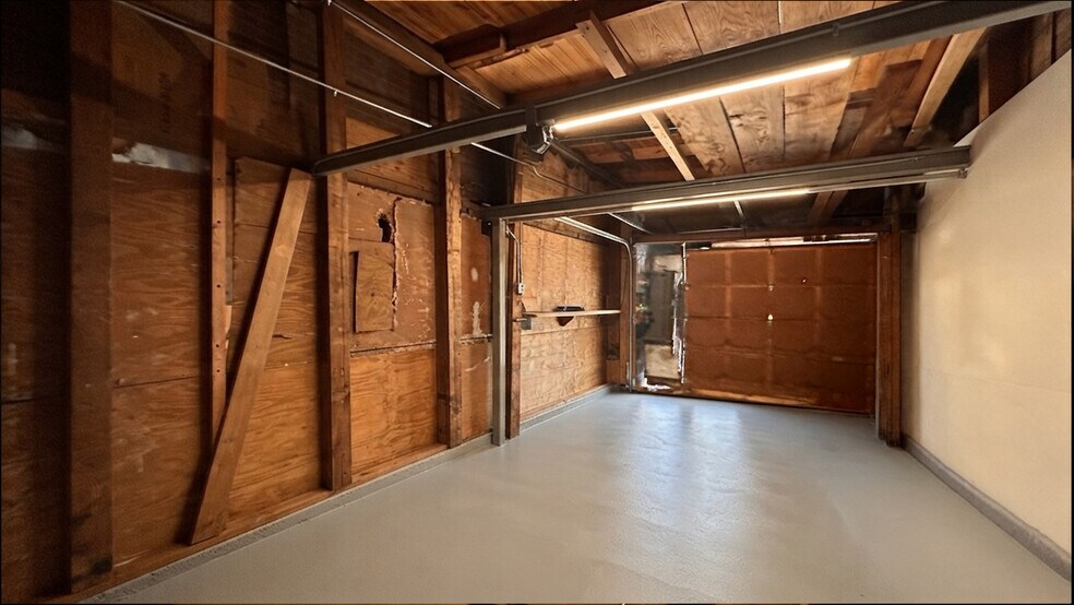 More Photos Of 150 N 8th St, Brooklyn Warehouse For Lease