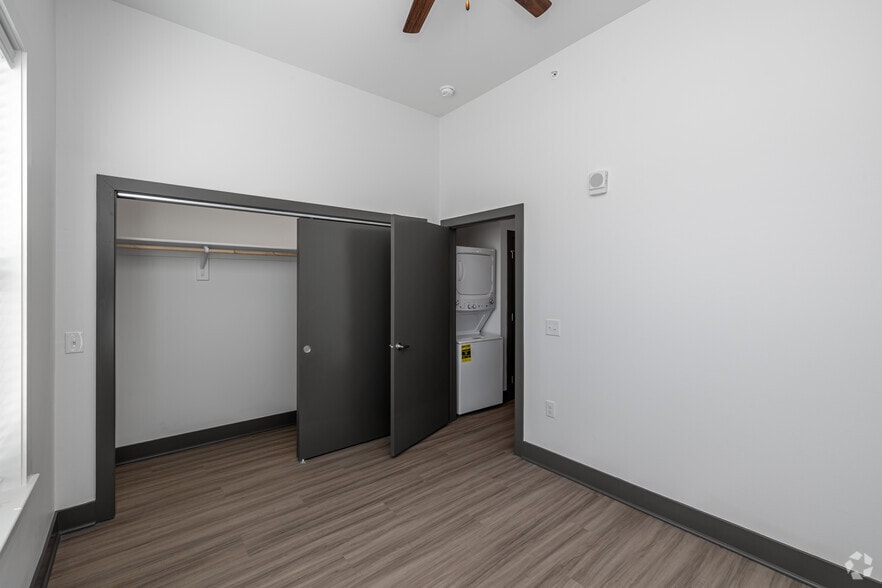 More Photos Of 627 Emma ave, Springdale Apartments For Lease