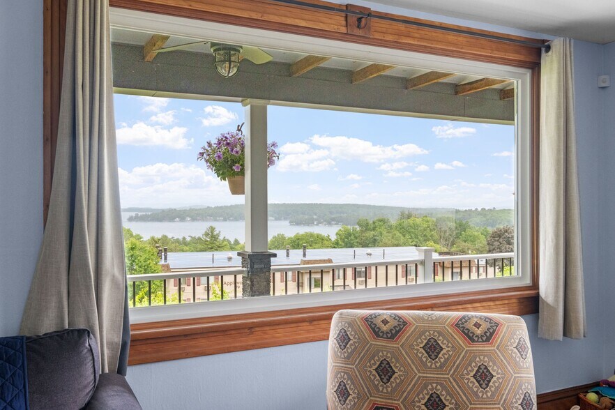 More Photos Of 291 Endicott St N, Laconia Hotel For Sale