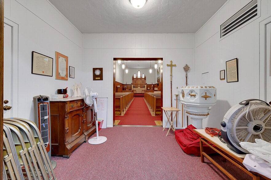 More Photos Of 800 D St, Marysville Religious Facility For Sale