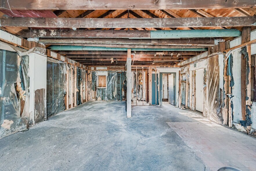 More Photos Of 701 Church St, Baltimore Flex For Sale