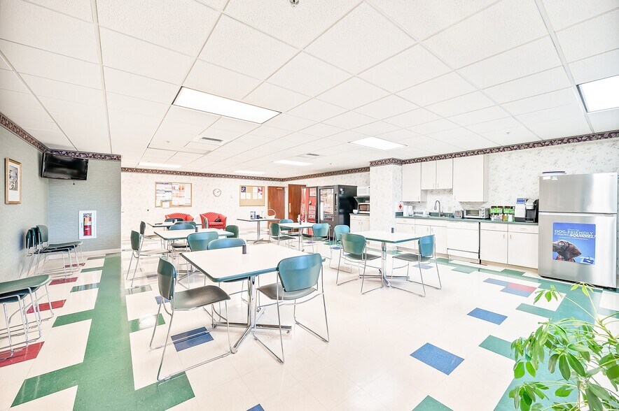 More Photos Of 20 S Main St, Chambersburg Office For Lease