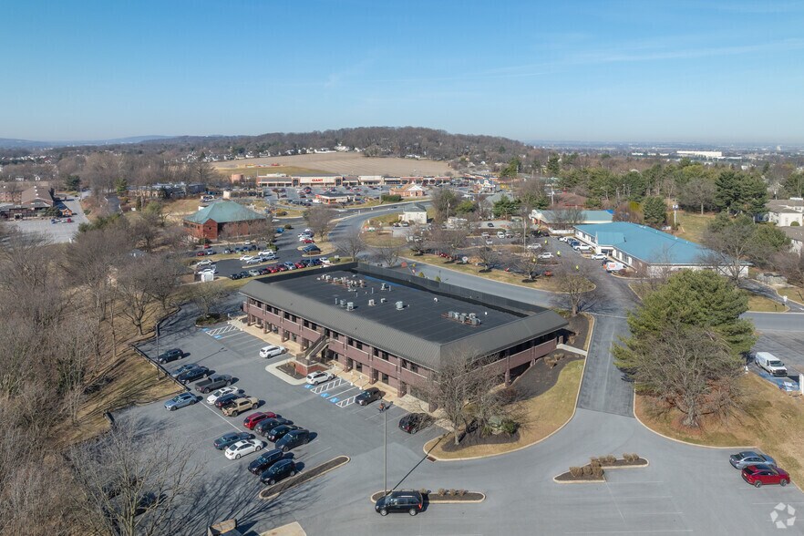 More Photos Of 805 Estelle Dr, Lancaster Office For Lease