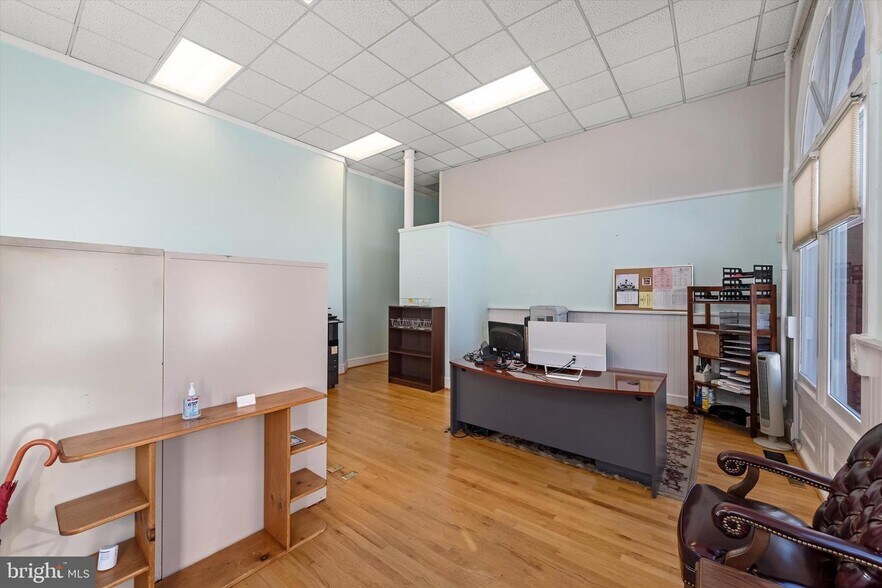 More Photos Of 37-45 E Boscawen St, Winchester Office For Sale