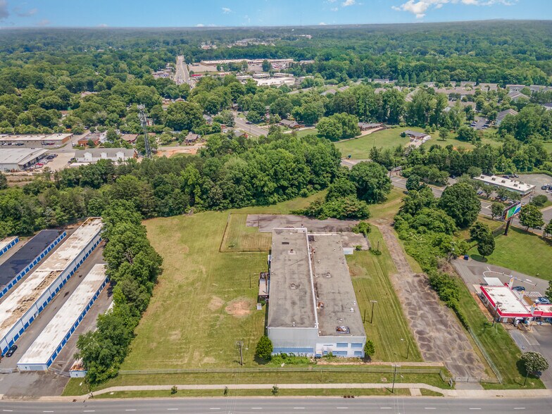 More Photos Of 920 Eastway Dr, Charlotte Warehouse For Sale