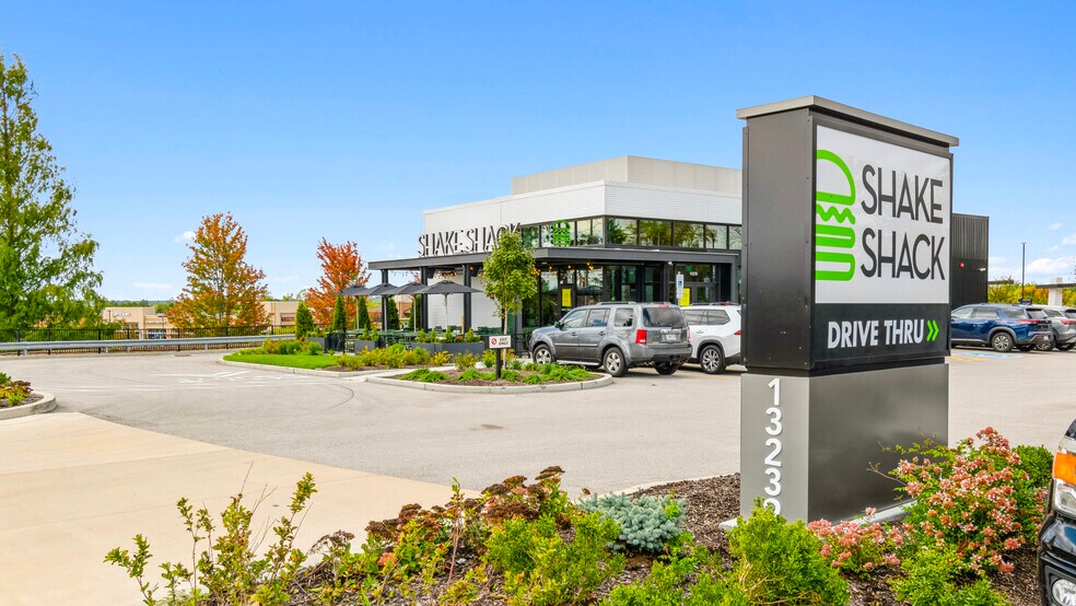 More Photos Of 13239 Manchester Rd, Des Peres General Retail For Sale