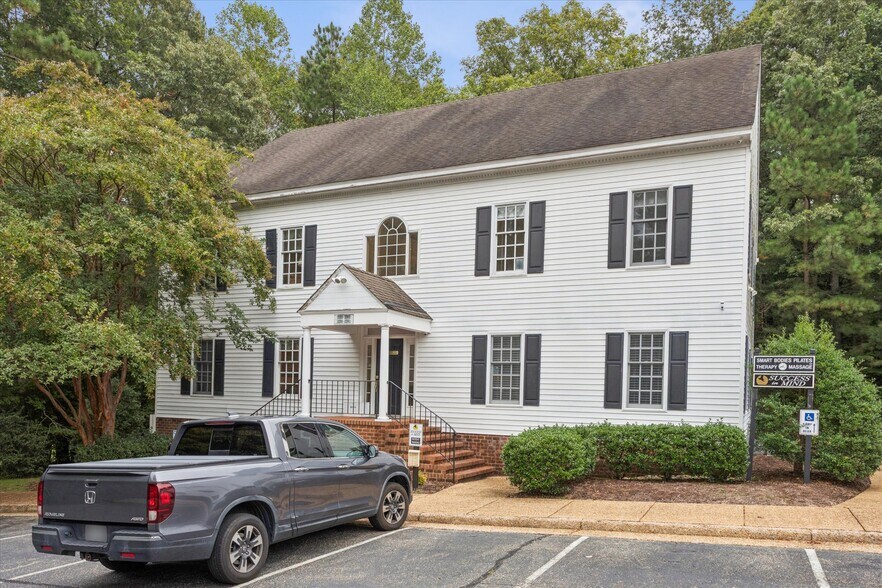 More Photos Of 5000 New Point Rd, Williamsburg Office For Sale